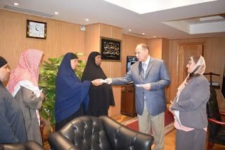 محافظ الفيوم يسلم تعويضات لأسر ضحايا حريق إحدى مزارع الماشية بدار السلام