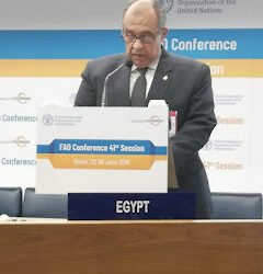 وزير الزراعة : العالم يوجه تحديات كثيرة في مجالات الزراعة والرى والغذاء والتغير المناخى وزيادة...