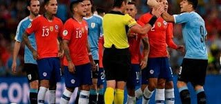 سواريز يطالب باغرب ركلة جزاء في تاريخ كرة القدم.