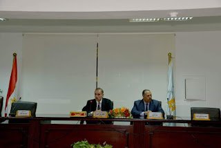 محافظ أسيوط يسلم 10 عقود تقنين جديدة لواضعي اليد بـ 6 مراكز