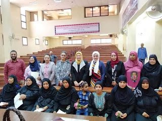 قومي المرأة بأسيوط يسلم 123 شهادة أمان للمرأة المعيلة