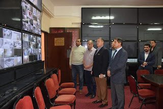 محافظ بني سويف من غرفة العمليات الرئيسية : انتظام الخدمات بمحطات الوقود ومستودعات البوتاجاز ومواقف...