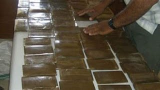 سقوط تاجر مخدرات بـ 15 قطعة حشيش وأفيون بسوهاج