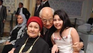 وفاة زوجة الفنان راشوان توفيق