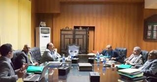قام رئيس جامعه بني سويف  دمنصور حسن   بانعقاد جلسه للمناقشه لاخد قرار...