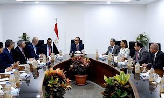 في المقر الجديد بالعلمين.. مدبولي يستقبل نائب رئيس البنك الآسيوى للاستثمار