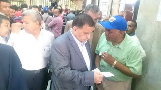 قام رئيس السكة الحديد في زيارة مفاجئة لمحطة مصر قبل العيد