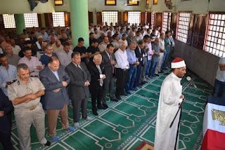 محافظ الفيوم يشارك في جنازة عسكرية لنائب مأمور مركز شرطة إطسا