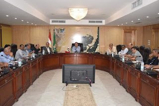محافظ الفيوم يناقش أعمال ترفيق المنطقة الصناعية بقوتة