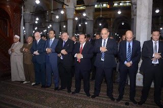 رئيس جامعة طنطا يؤدي صلاة عيد الأضحى بالمسجد الأحمدي بطنطا