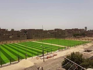 إنشاء ملعب نجيل صناعي بمركز شباب صدفا بأسيوط