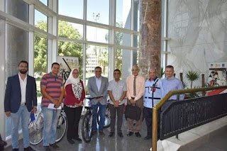 وفد مشروع استخدام الدراجات في ضيافة جامعة الفيوم.. (صور)