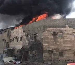 إصابة آسيوي في حريق منزل بمنطقة الجليب بالكويت