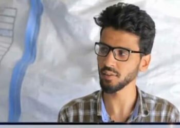 مصطفى.. نباش بدرجة مهندس.. وحلمه في جمع القمامة تحول لكابوس