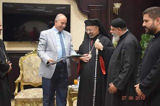 رئيس البطاركة عن مصر يشيد بدور محافظ البحر الأحمر
