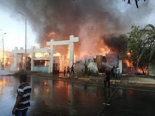 عاجل.. حريق ضخم ببرج العرب بالمنطقة الصناعية.. والاستعانة بالطائرات