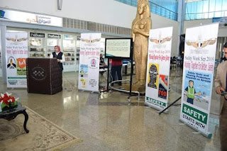 بالصور.. رئيس جامعة سوهاج يشارك بفعاليات أسبوع سلامة المطارات