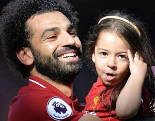 شاهد.. أبو مكة يشارك جمهوره بفيديو لابنته