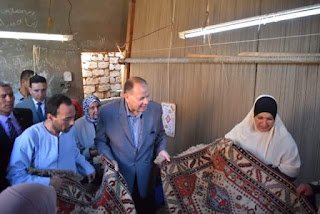 محافظ الفيوم ووفد تنمية الصعيد يتفقدان مشروعات القرى المنتجة