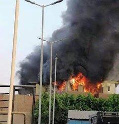 بالصور.. حريق هائل بمبنى شركة مياه الشرب بالقليوبية