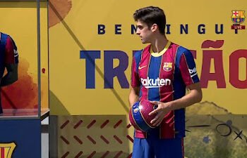 برشلونة يقدم فرانسيسكو بشكل رسمي للإعلام
