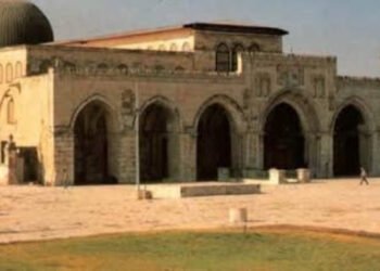 قوات الاحتلال تعتدى على شابا بالقدس