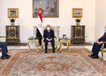 الرئيس السيسي يستقبل رئيس المخابرات البريطانية بحضور السيد عباس كامل رئيس المخابرات العامة
