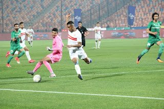 التعادل السلبي سيد القرار في الشوط الأول في...