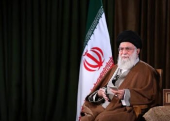 خامنئي: طهران هي التي يجب أن تفرض شروطًا للعودة للاتفاق النووي “وهذا امر غير قابل...