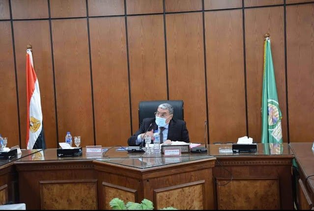 محافظ المنيا يوجه برفع درجة الاستعداد وتفعيل غرفة الازمات تحسبا للتقلبات الجوية محافظ المنيا يوجه برفع درجة الاستعداد وتفعيل غرفة الازمات تحسبا للتقلبات الجوية