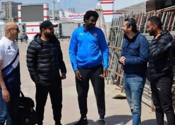 احمد عبد المقصود يصل الزمالك ويجتمع بكارتيرون