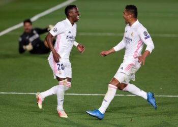 ليلة بيضاء لعشاق المرينجي..ريال مدريد ينهي المباراة بثلاثية أمام ليفربول