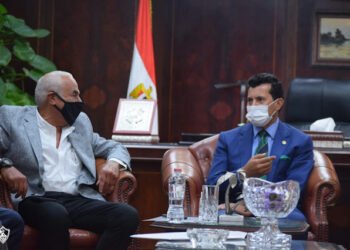 لجنة إدارة الزمالك تتسلم النادي