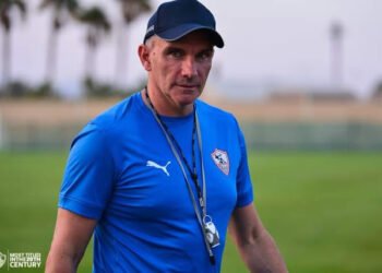 مران الزمالك..كارتيرون يعقد جلسة مع اللاعبين