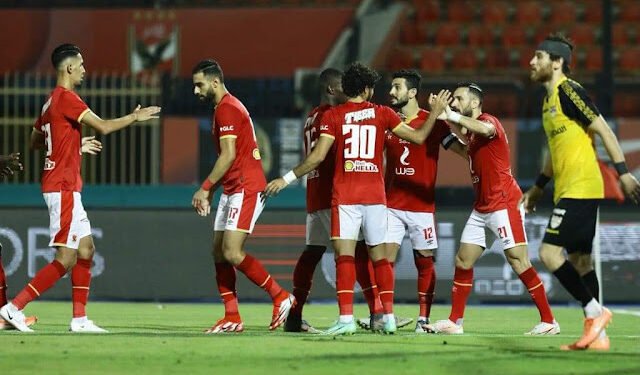 الأهلي ينهي الشوط الأول متقدما على الإنتاج الحربي