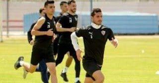 مران الزمالك.. كارتيرون يجتمع باللاعبين في حضور الجهاز المعاون