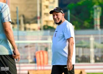 فيريرا يقدم التحيه للاعبي الزمالك بعد الفوز علي ‏بيراميدز