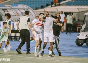 الزمالك يفوز علي بيراميدز بثلاثة ويقترب بشدة من لقب الدوري المصري الممتاز