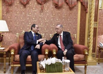 الرئيس السيسي يلتقي في الرياض مع نظيره التركي لبحث سبل مواصلة تعزيز العلاقات الثنائية بين...
