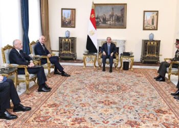 الرئيس السيسي يستقبل وزير دفاع اليونان