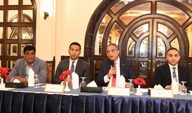 محافظ الفيوم يشهد الجلسة التشاورية لدراسة تقييم الأثر...