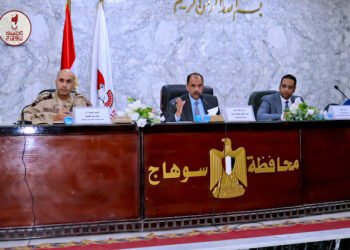  محافظ سوهاج يترأس الاجتماع الدوري لبحث الموقف التنفيذي لمشروعات المبادرة الرئاسية “حياة كريمة”