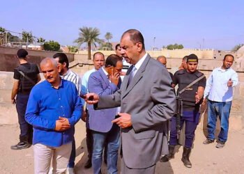 خلال جولة ميدانية بأخميم ..   محافظ سوهاج يوجه بسرعة تطوير ورفع مستوى الخدمات بمنطقة...