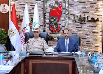 محافظ سوهاج وقائد قوات الدفاع الشعبي والعسكري” يشهدان بدء فعاليات التدريب العملي المشترك “صقر 159”...
