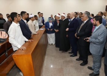 محافظ بني سويف لطلاب كلية الدراسات الإسلامية والعربية بالأزهر: الشباب هم طاقة البناء في الجمهورية...