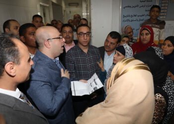 محافظ بني سويف يقوم بزيارة تفقدية للوحدة الصحية بقرية الدوالطة لمتابعه انتظام وسير العمل ومستوى...