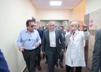 نائب رئيس الوزراء  وزير الصحة يفتتح تطوير قسم الاستقبال والطوارئ بمعهد القلب القومي ويوجه...