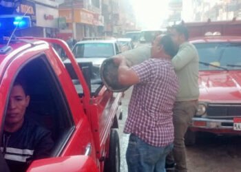 حملات مكثفة لرفع الإشغالات ومتابعة رخص المحال العامة بمراكز المنيا
