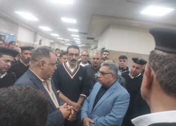 محافظ الدقهلية يعزي أسر ضحايا حريق “سوق الخواجات” ويتفقد المصابين بالمستشفى