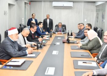 محافظ الفيوم يتابع أعمال فتح وانتظام لجان التصويت في اليوم الثاني من انتخابات مجلس النواب...